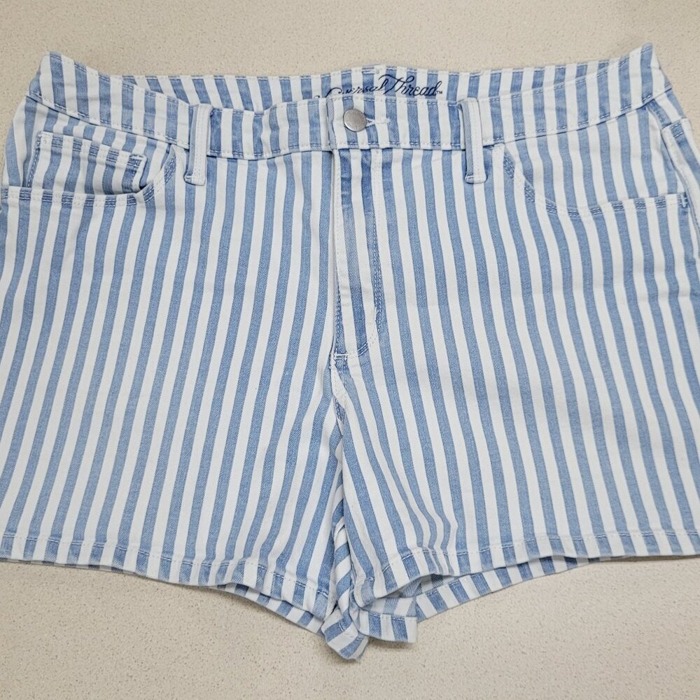 Universal Threads Blue & White Striped Shorts Misses 14